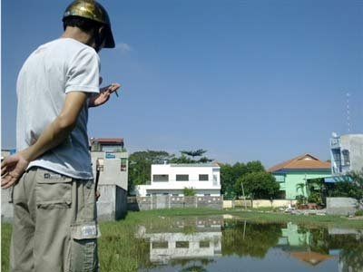 Thương l&aacute;i TQ mua tất tật 'thứ bỏ đi' của Việt Nam 5