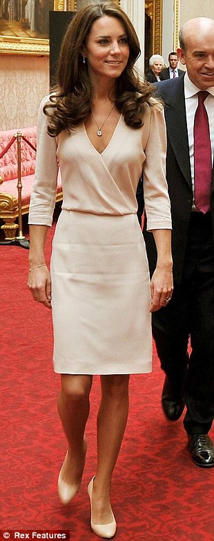 Bí mật về phong cách thời trang của Kate Middleton 12