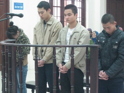 C&aacute;i gi&aacute; phải trả khi thiếu nữ đua đ&ograve;i ăn chơi kiểu "bầy đ&agrave;n" 1