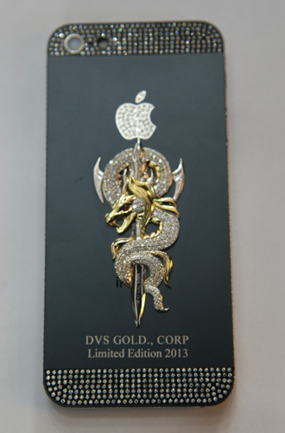 Chiêm ngưỡng iPhone 5 phiên bản rắn hổ chúa bằng vàng 2