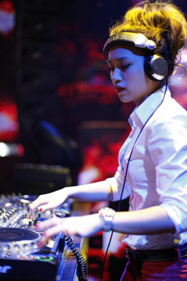 Trải lòng của nữ DJ gợi cảm nhất Hà Thành 2 Trải lòng của nữ DJ gợi cảm nhất Hà Thành 2