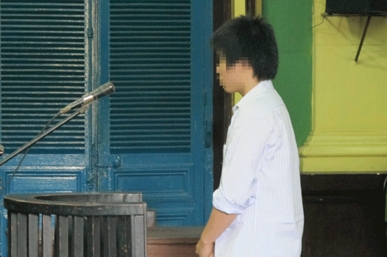 9X trả gi&aacute; v&igrave; một gi&acirc;y ph&uacute;t l&agrave;m "anh h&ugrave;ng rơm" 1