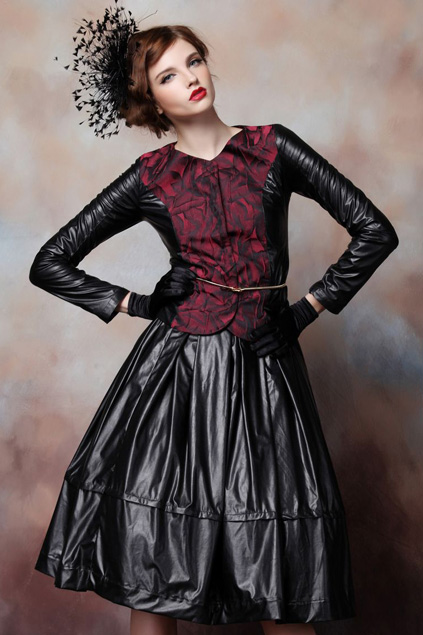 Xinh đẹp bất ngờ với v&aacute;y x&ograve;e cổ điển 10