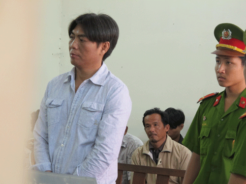Đau l&ograve;ng &aacute;n mạng từ việc đ&agrave;n b&agrave; chửi nhau 1