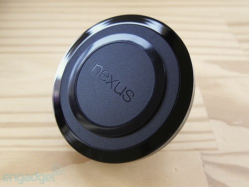 Cận cảnh sạc không dây chính hãng của Nexus 4 3