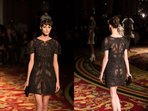 Tuần lễ thời trang Paris Fashion Week tr&igrave;nh diễn v&aacute;y tạo từ... c&ocirc;ng nghệ in 3D 1