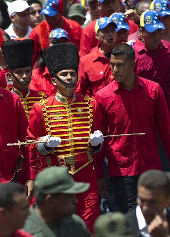 Biển người đưa tiễn Hugo Chavez 4