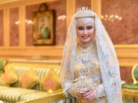 Những c&ocirc;ng ch&uacute;a tuyệt đẹp v&agrave; gi&agrave;u c&oacute; 2