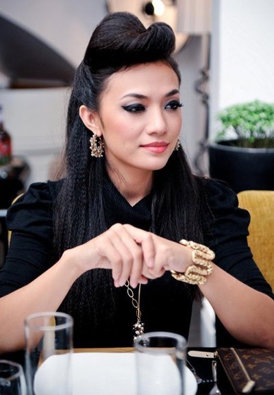 Sao Việt đốt tiền tỷ sắm trang sức rắn 3