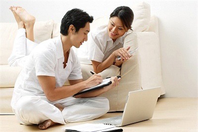 B&iacute; quyết nhắc kh&eacute;o chồng chuyện tiền bạc 1