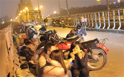 Nghề "h&aacute;i ra tiền" trong 3 ng&agrave;y Tết 2