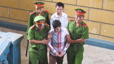 Rủ b&aacute;n d&acirc;m đồng t&iacute;nh để giết người, cướp của 1