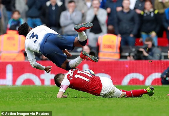 1551536971179lcgalleryimagesoccerfootballpremierl1551537840349764144418f9f55e4e8acp.jpg