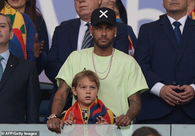158593447231829neymarwatchedthecopaamericafinalatthemaracanaalongsidea4156275179357515628174822291484162611e7e7116e61cp.jpg