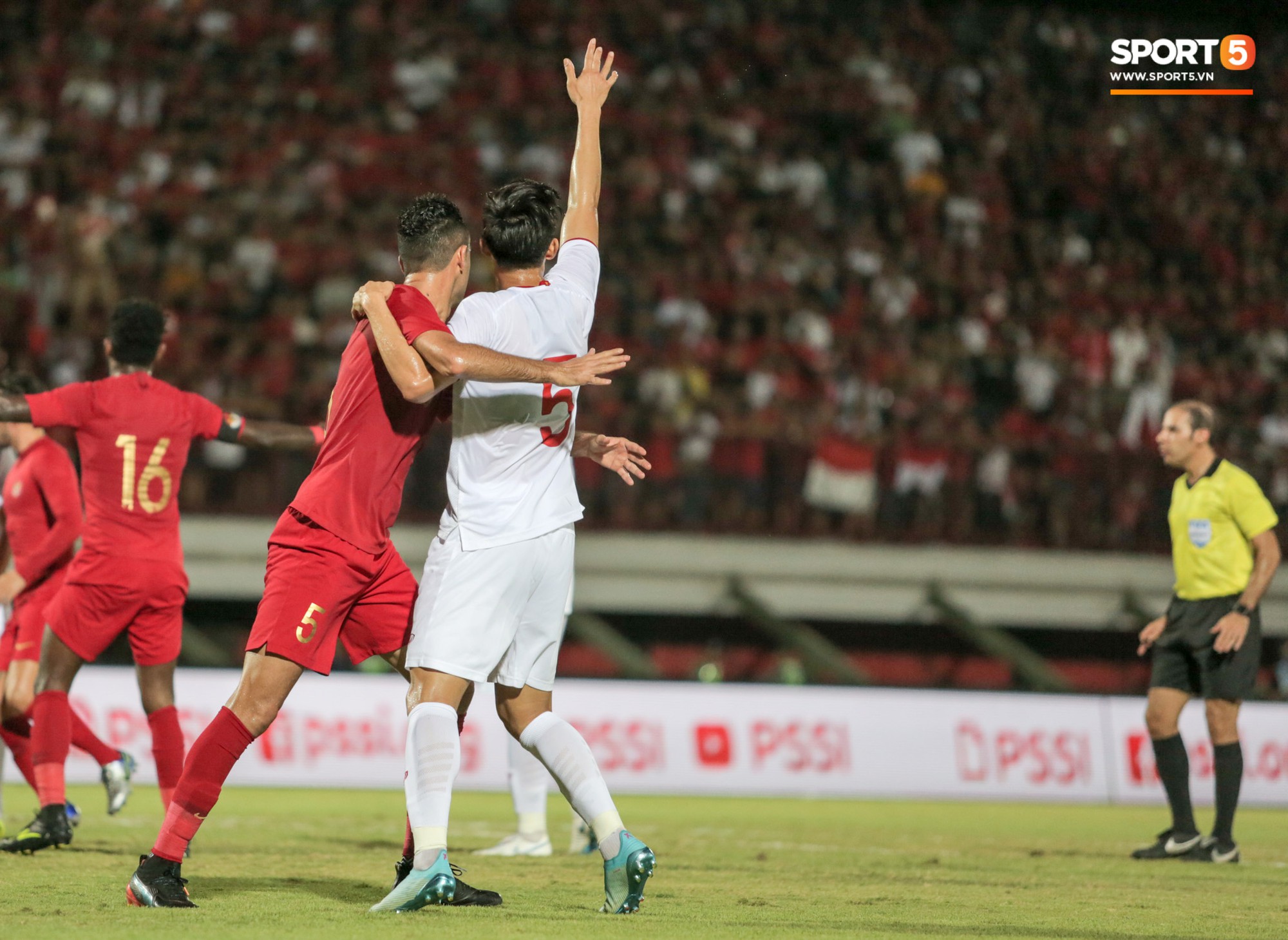 20191015tuyenvietnamindonesia2615711827143381816889687e517e8f9ccp.jpg