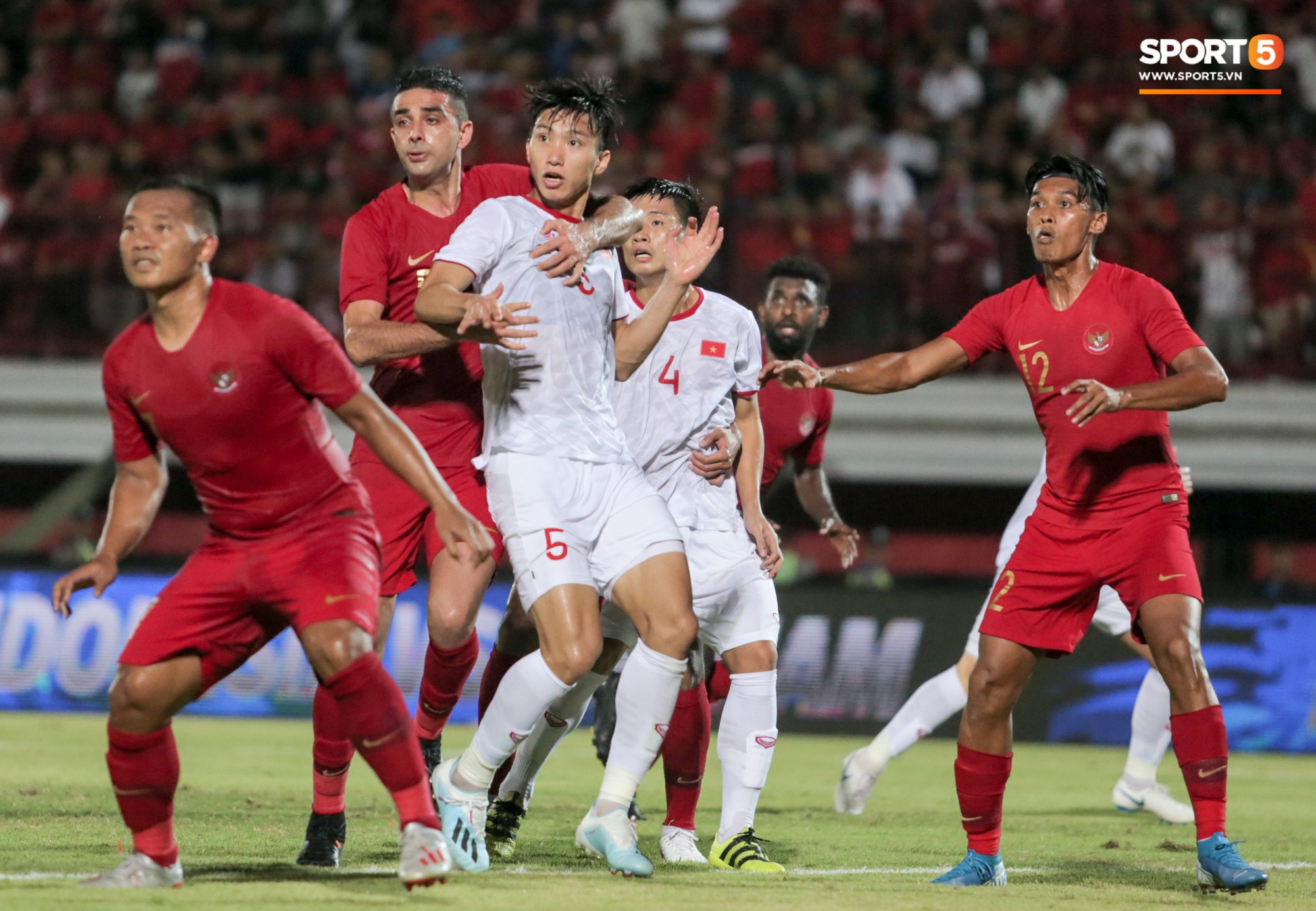 20191015tuyenvietnamindonesia771571182714390283721413a0ea92b650cp.jpg