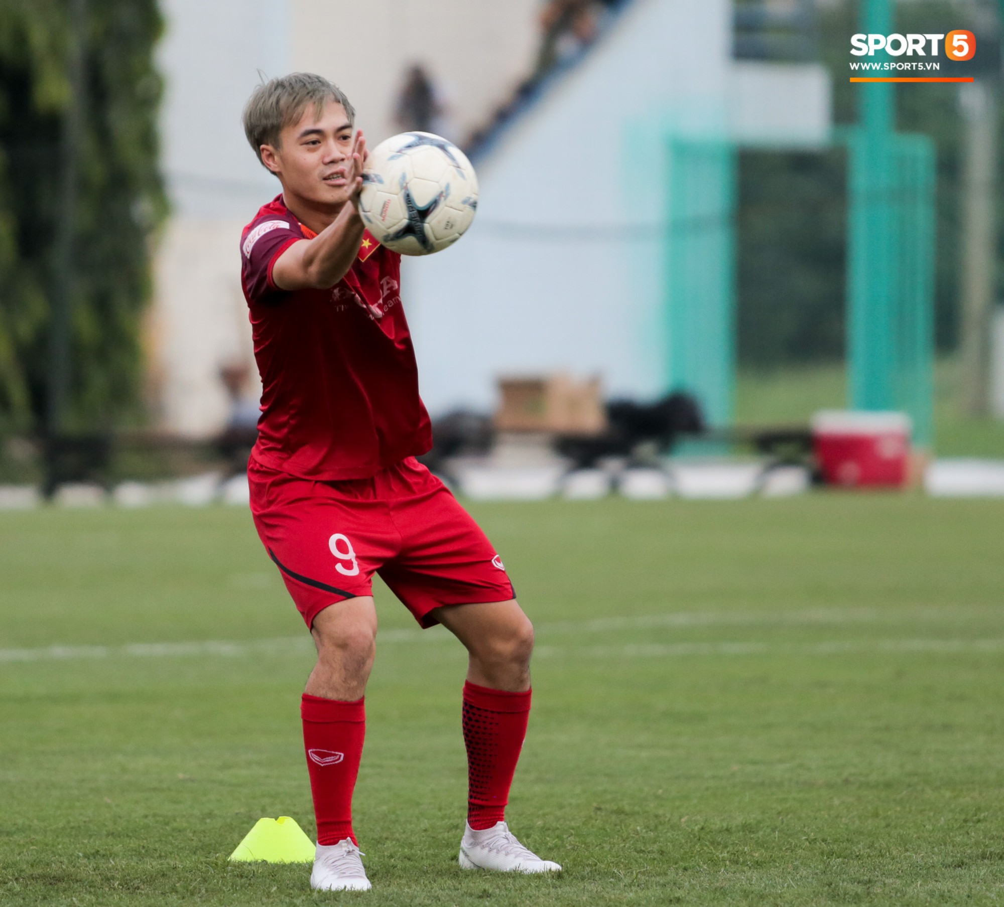 2019107tuyenvietnamtapluyen38157045337519318935610445de8e20bedcp.jpg