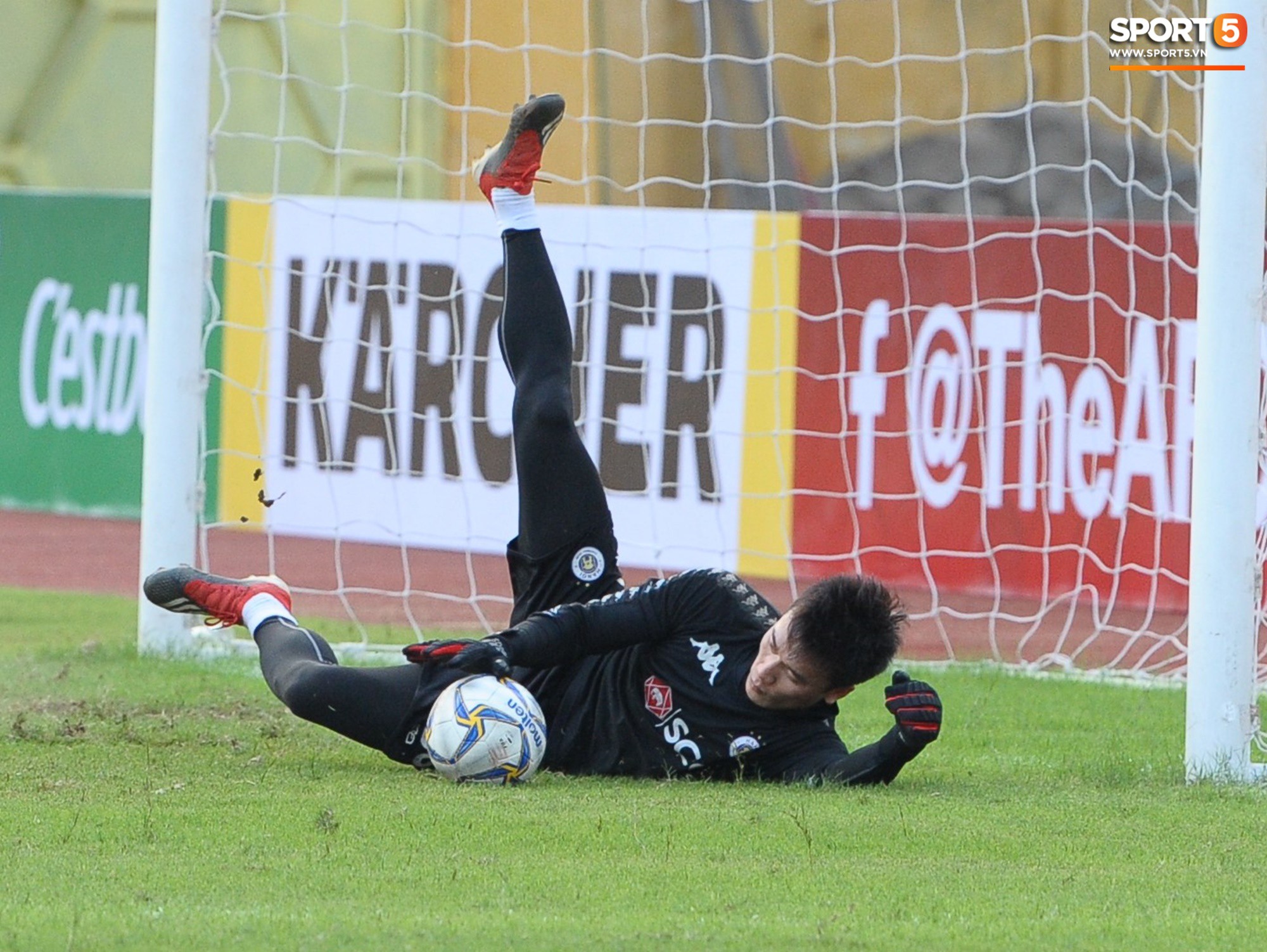 hanoifc44155775683301710829869223ebdcfb0b2cp.jpg
