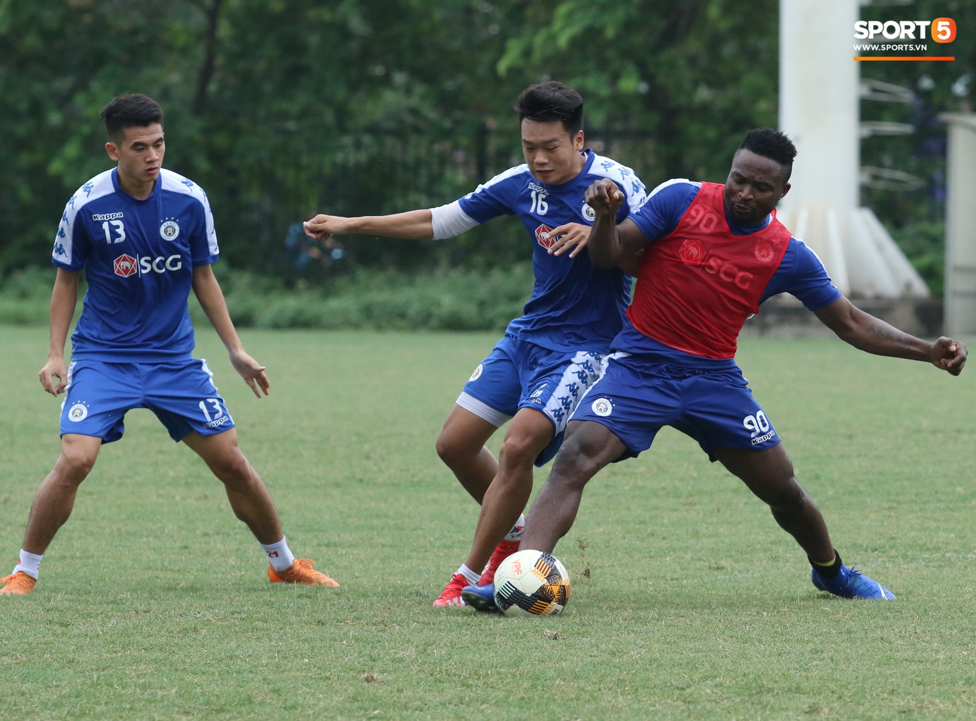 hanoifc615585408742651923545649c587d647f0cp.jpg