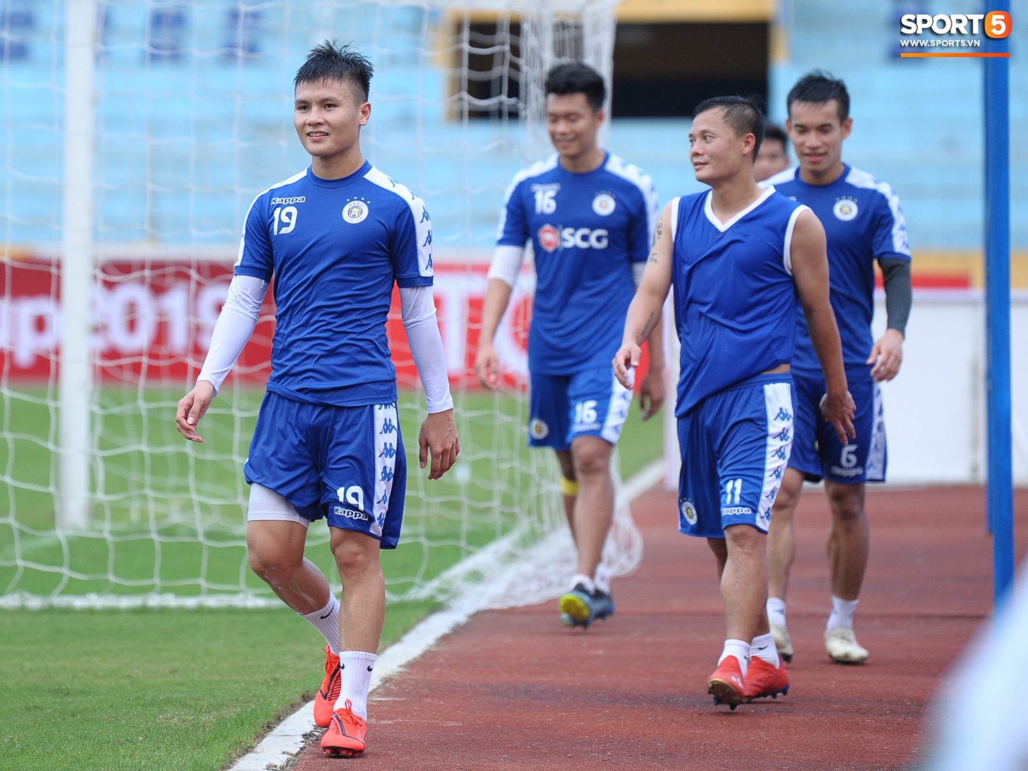 hanoifc81155775683305111903278223a5cc1ece5cp.jpg