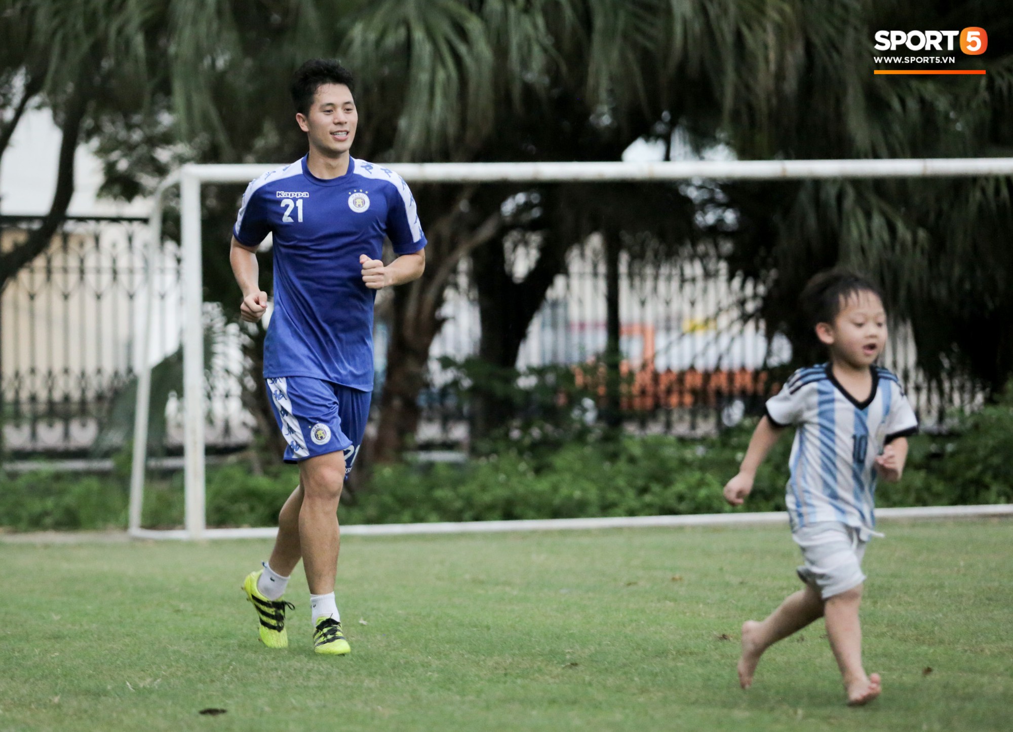 hanoifctapluyen1452915578337629331717384534fc089ba2d0cp.jpg