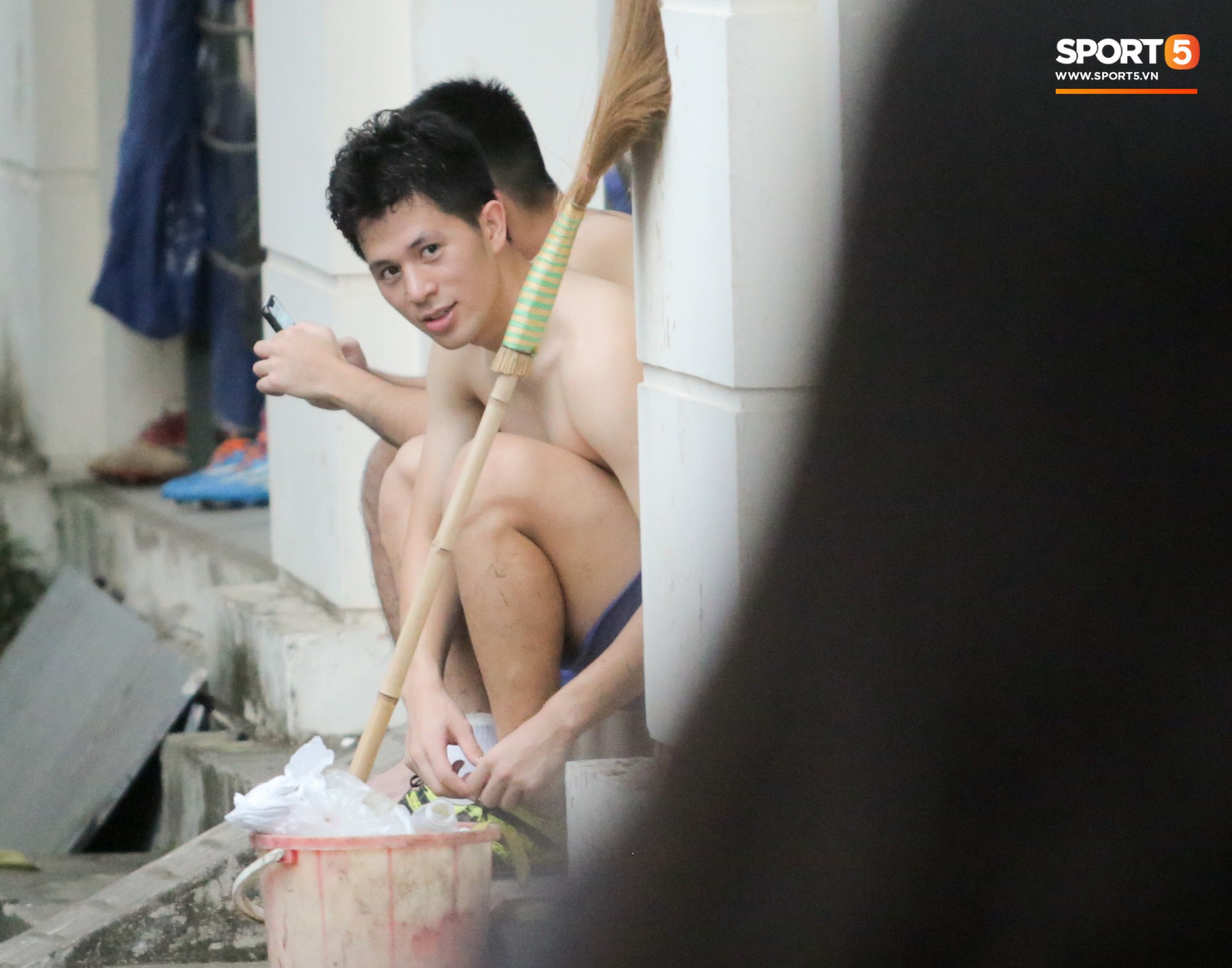 hanoifctapluyen1454215578337629572576884850377f540d1cp.jpg