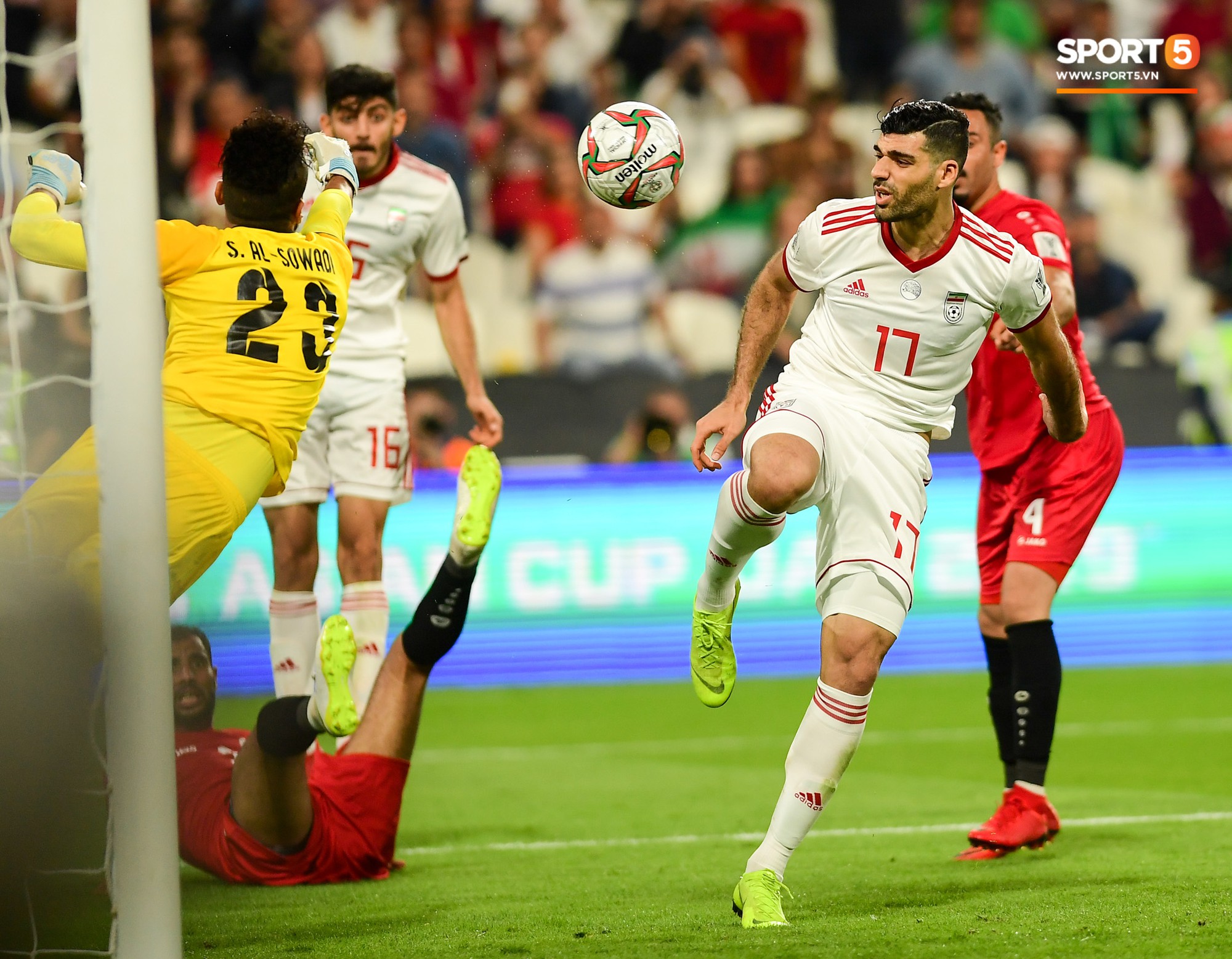 iranyemenasiancup2019717154691976842920228366560ef3c62c25cp.jpg