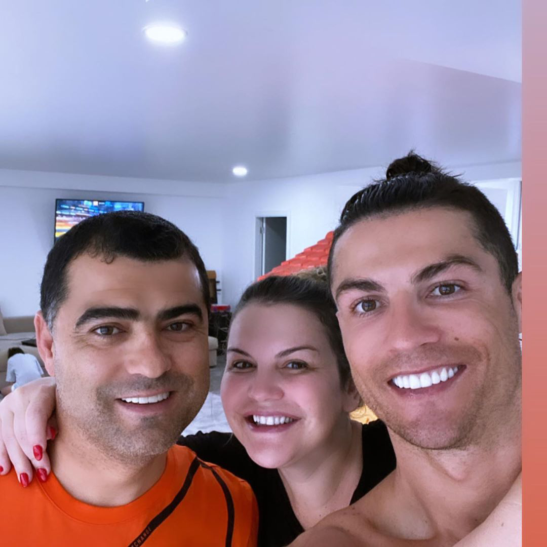 katiaaveirooficial903603452534098056804223944083562810953703n158493545788911340392391319de21c8cp.jpg