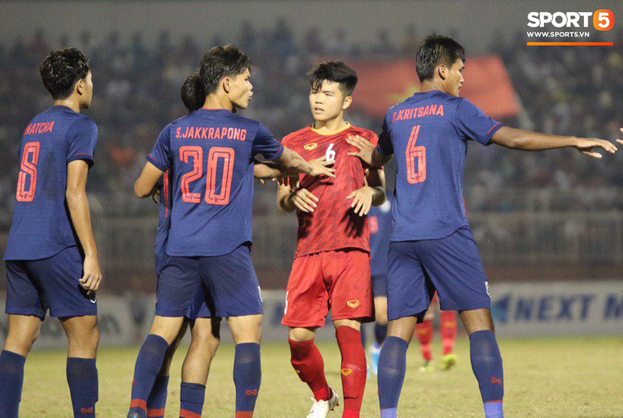 u18vietnamvsu18thailan151565705563204811939638e0af050f5dcp.jpg