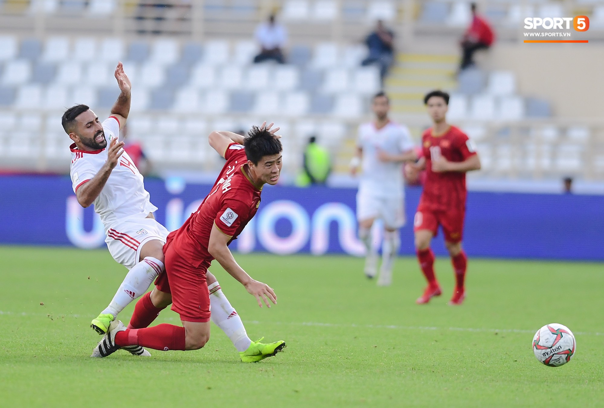 vietnamiranasiancup2019121231547304716420662392973208393447cp.jpg