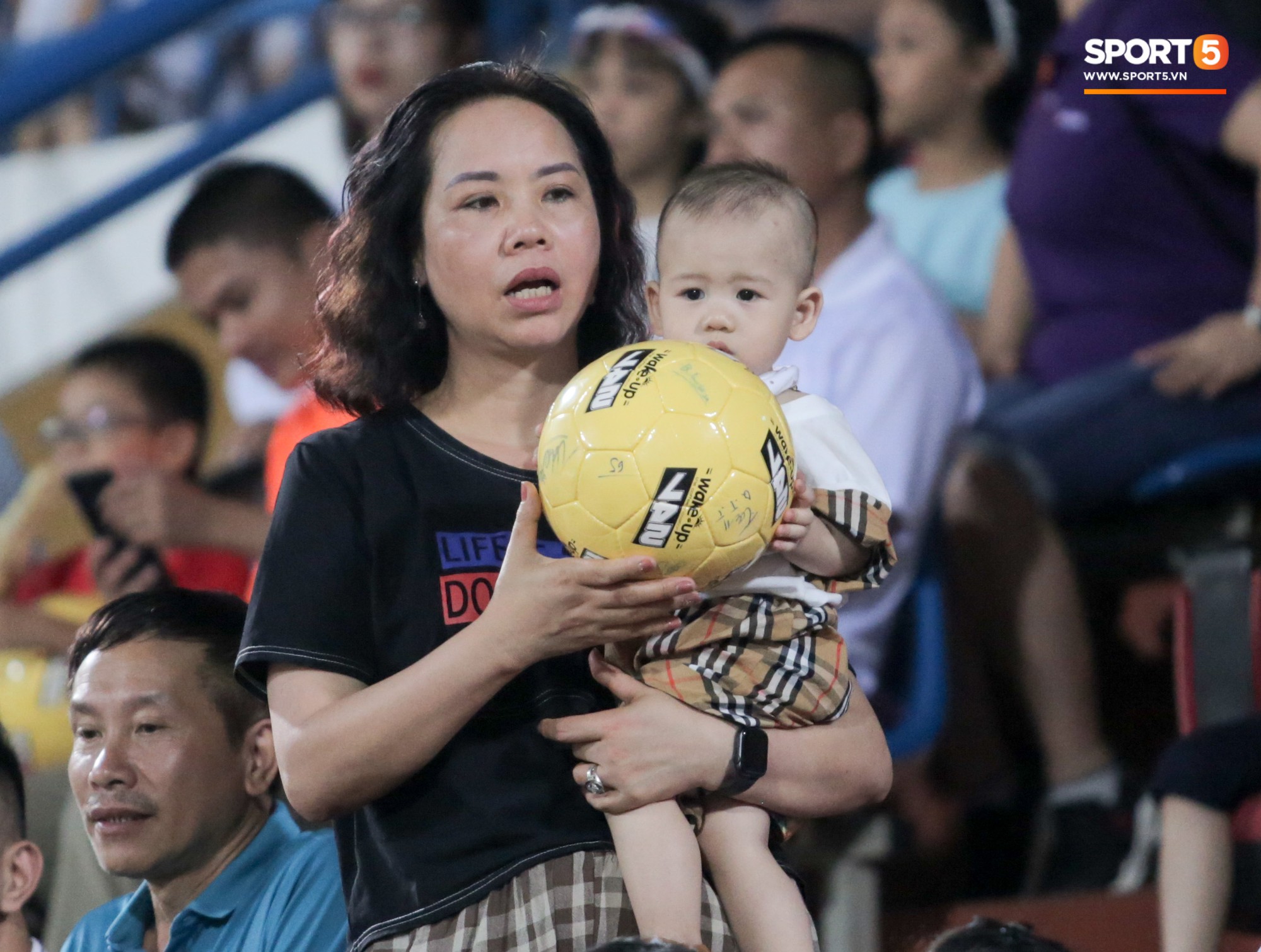 viettelslnavong8vleague20193015570815028611522641620e2ef5ae1a0cp.jpg