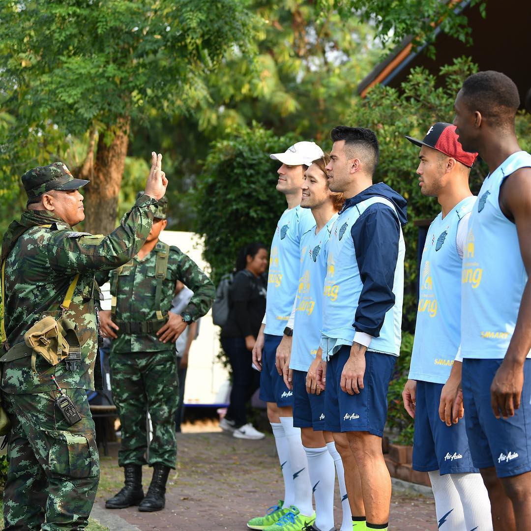 xuantruongburiramunited1122019115498702905461428546148592ccba2d1cp.jpg