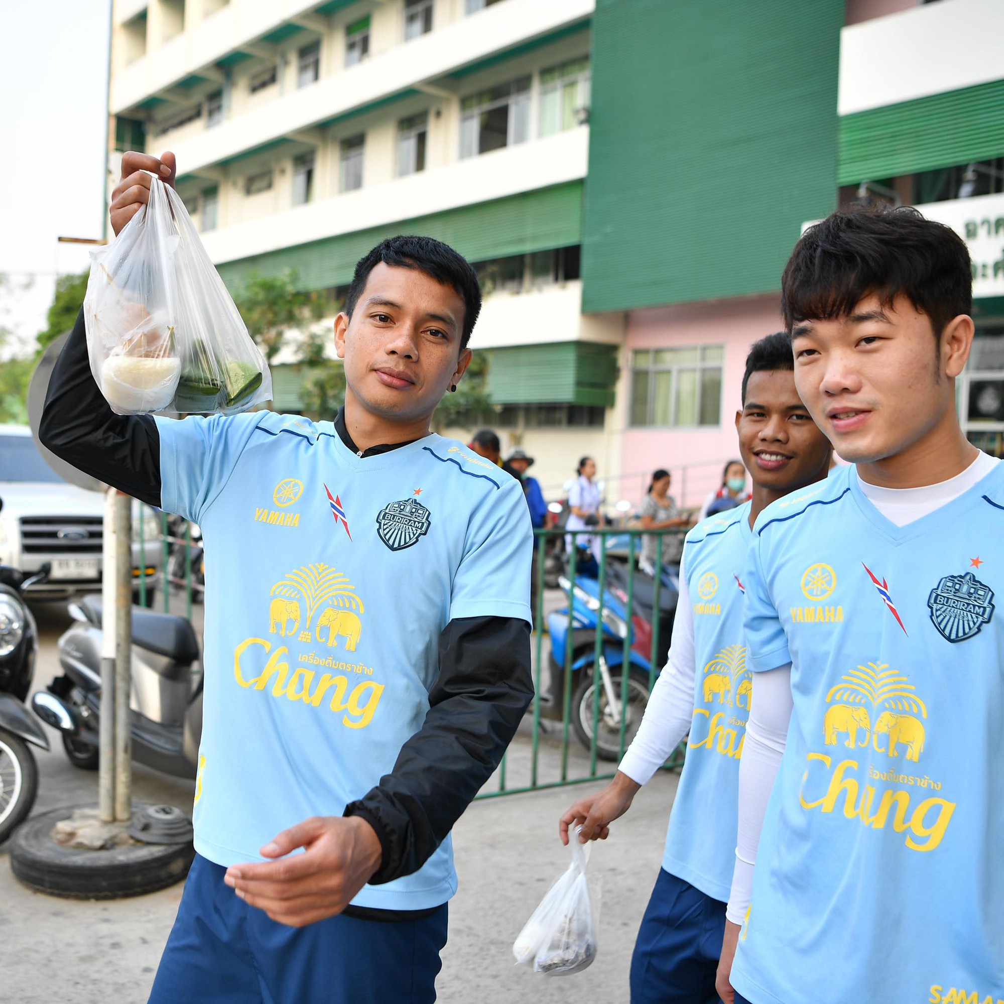 xuantruongburiramunited112201931549870290555498201447b3694baaaacp.jpg