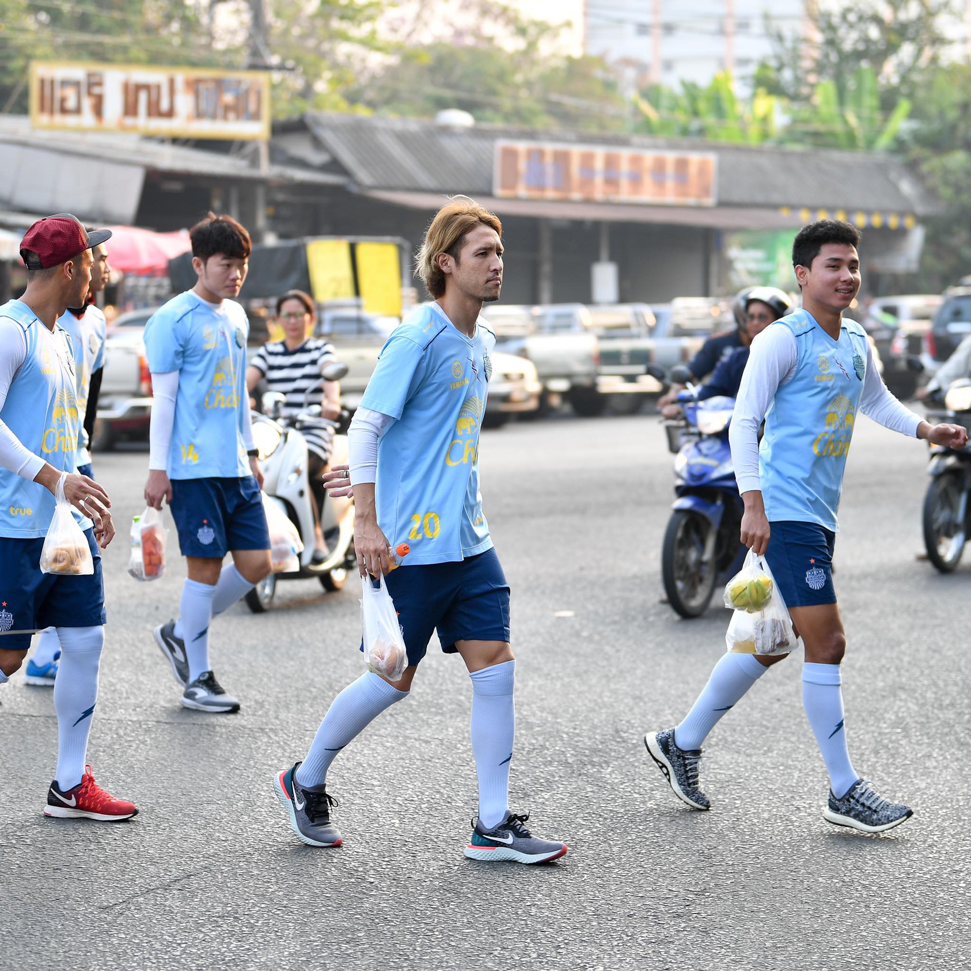 xuantruongburiramunited112201961549870290563460153361d42e731e84cp.jpg