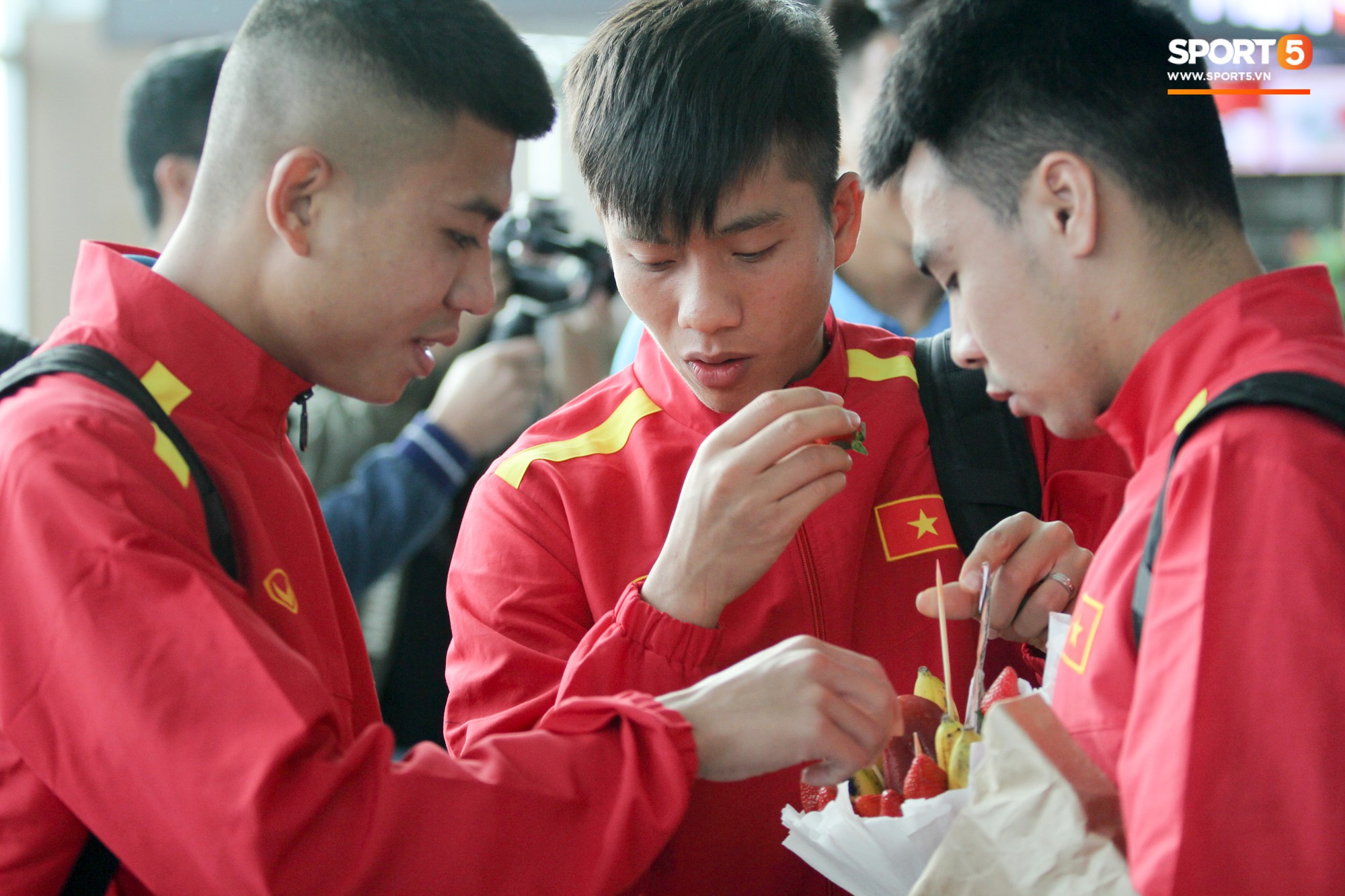 xuantruonghopbao24122018615458753155992714423564e53fa009ccp.jpg