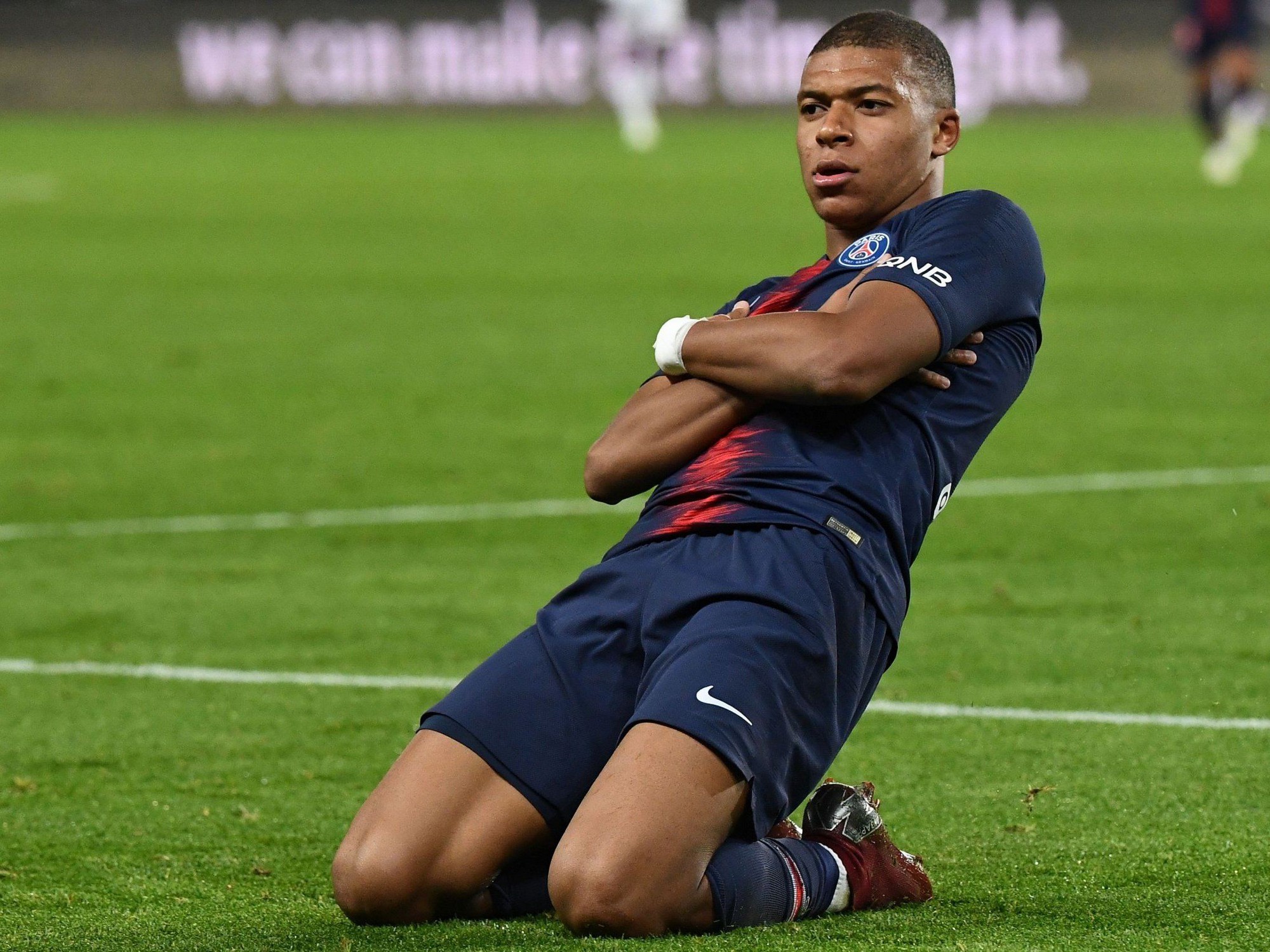 mbappe1552401847558511906990fef8162790cp.jpg