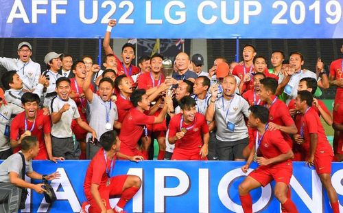 HLV U22 Indonesia: 'Thật khó khăn khi phải chung bảng với Việt Nam'