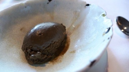 Nh&agrave; h&agrave;ng Nhật b&aacute;n m&oacute;n ăn từ đất đắt như v&agrave;ng 3