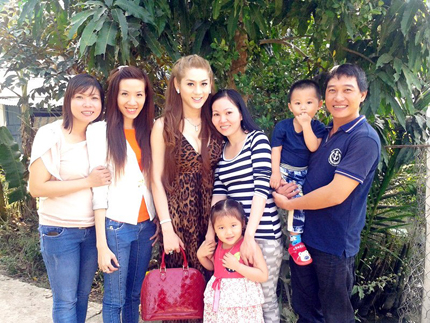 Khanh Chi L&acirc;m khoe ảnh về thăm qu&ecirc; bạn trai 6