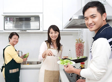 Bi h&agrave;i chuyện d&acirc;u, rể lo Tết 1