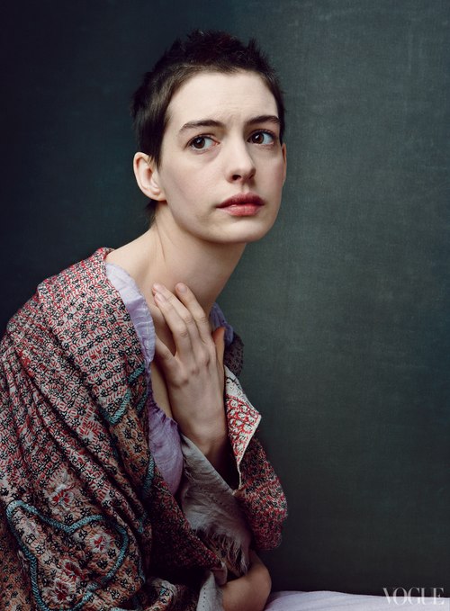 Anne Hathaway, từ "c&ocirc;ng ch&uacute;a" đến "người khốn khổ" 7