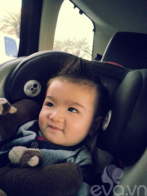 Hồng Nhung rạng rỡ khoe con trai 1 tuổi 10