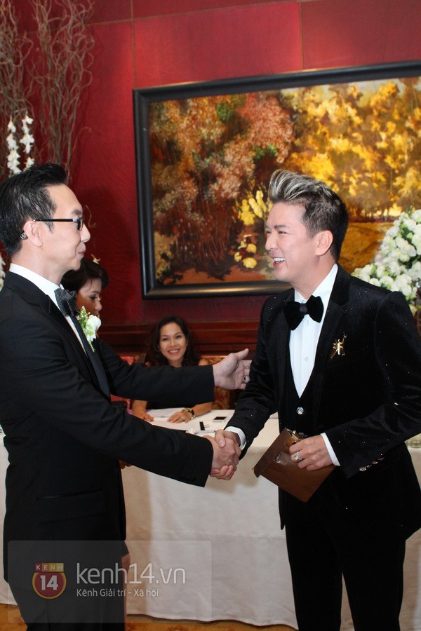 Minh Tuyết rạng rỡ trong đ&aacute;m cưới tại Việt Nam 15