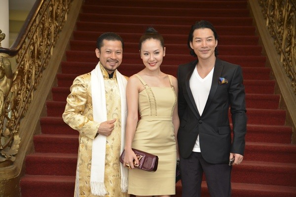 Hương Giang "v&aacute;c" bụng bầu đi xem Linh Nga m&uacute;a 8