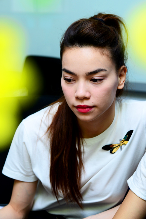 H&agrave; Hồ: "T&ocirc;i v&agrave; mẹ chồng kh&ocirc;ng cần chứng minh t&igrave;nh cảm" 1