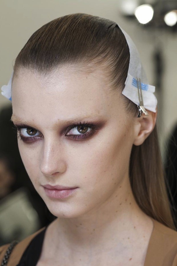 Những xu hướng trang điểm l&yacute; tưởng từ s&agrave;n diễn Thu/Đ&ocirc;ng 2013 21