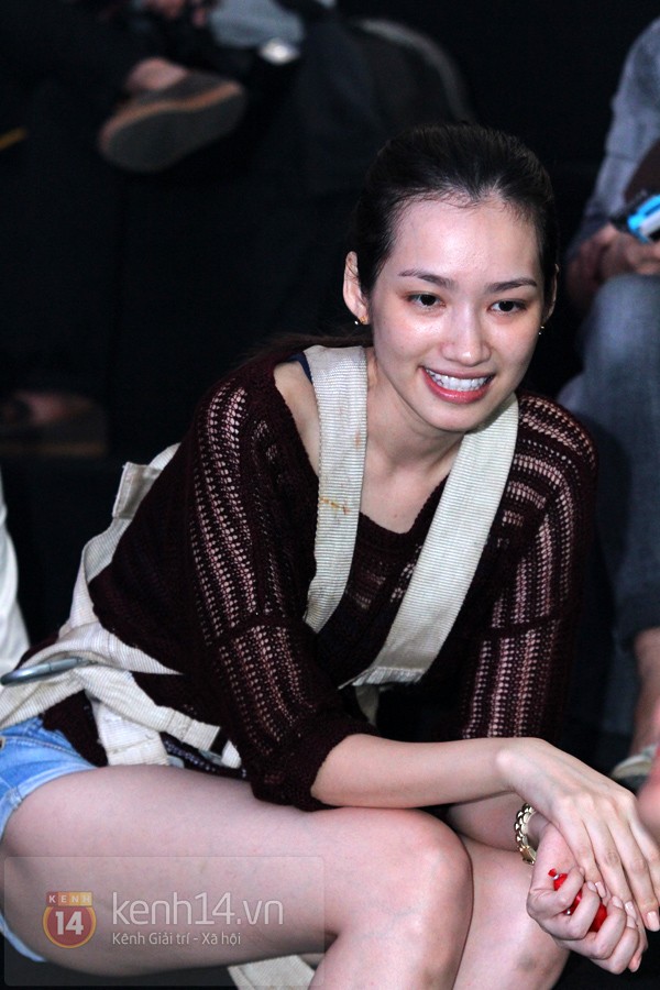 Tr&uacute;c Diễm tập bay, Ho&agrave;ng Th&ugrave;y lộ mặt mụn tập dượt chương tr&igrave;nh 2