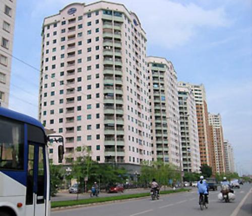 Biếu quà Tết bằng.... chung cư, gái chân dài 1 Biếu quà Tết bằng.... chung cư, gái chân dài 1