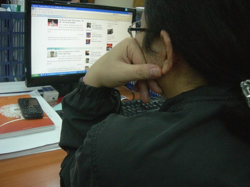 N&agrave;ng d&acirc;u t&igrave;m kế trốn Tết qu&ecirc; chồng 1