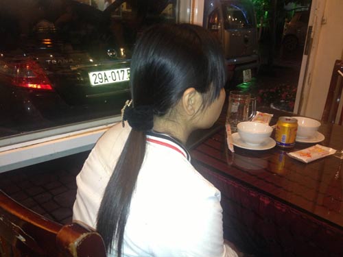 Nghi &aacute;n người l&agrave;m thu&ecirc; bị hiếp d&acirc;m, bắt ăn chất thải 1